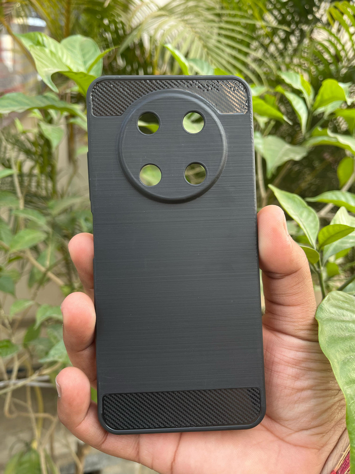 Yuva 5G Black Silicone